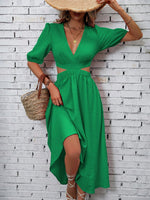 Abito trapezio scollo profondo con cut out sulla vita