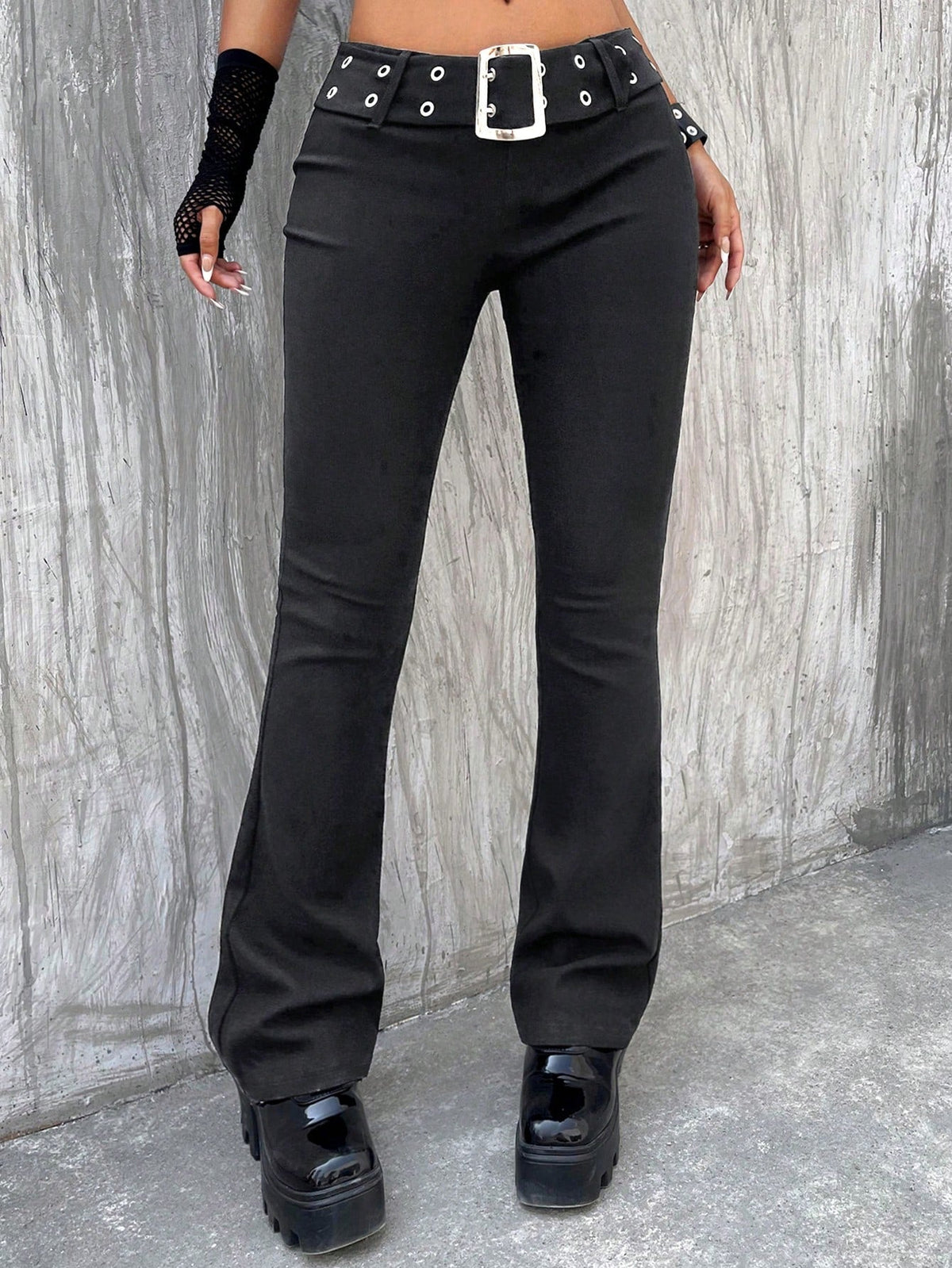 Pantaloni svasati occhielli con cintura