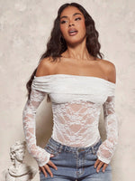 T-shirt Sexy Con Pizzo Trasparente Abbinato A Una Manica Lunga E Una Spalla Scoperta