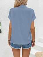 Camicia A Maniche A Pipistrello Con Colletto A Spacchi E Colore Unito