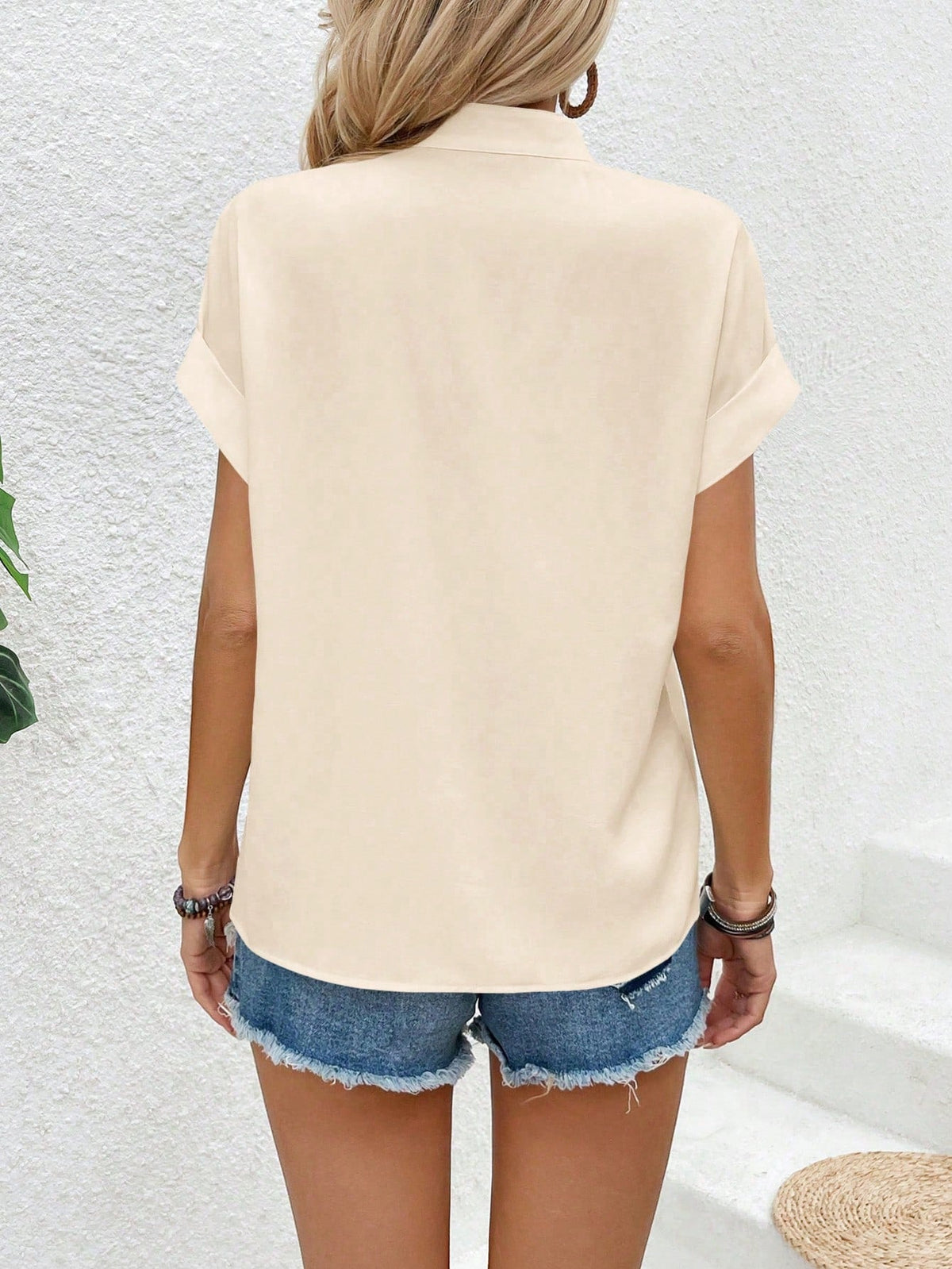 Camicia A Maniche A Pipistrello Con Colletto A Spacchi E Colore Unito