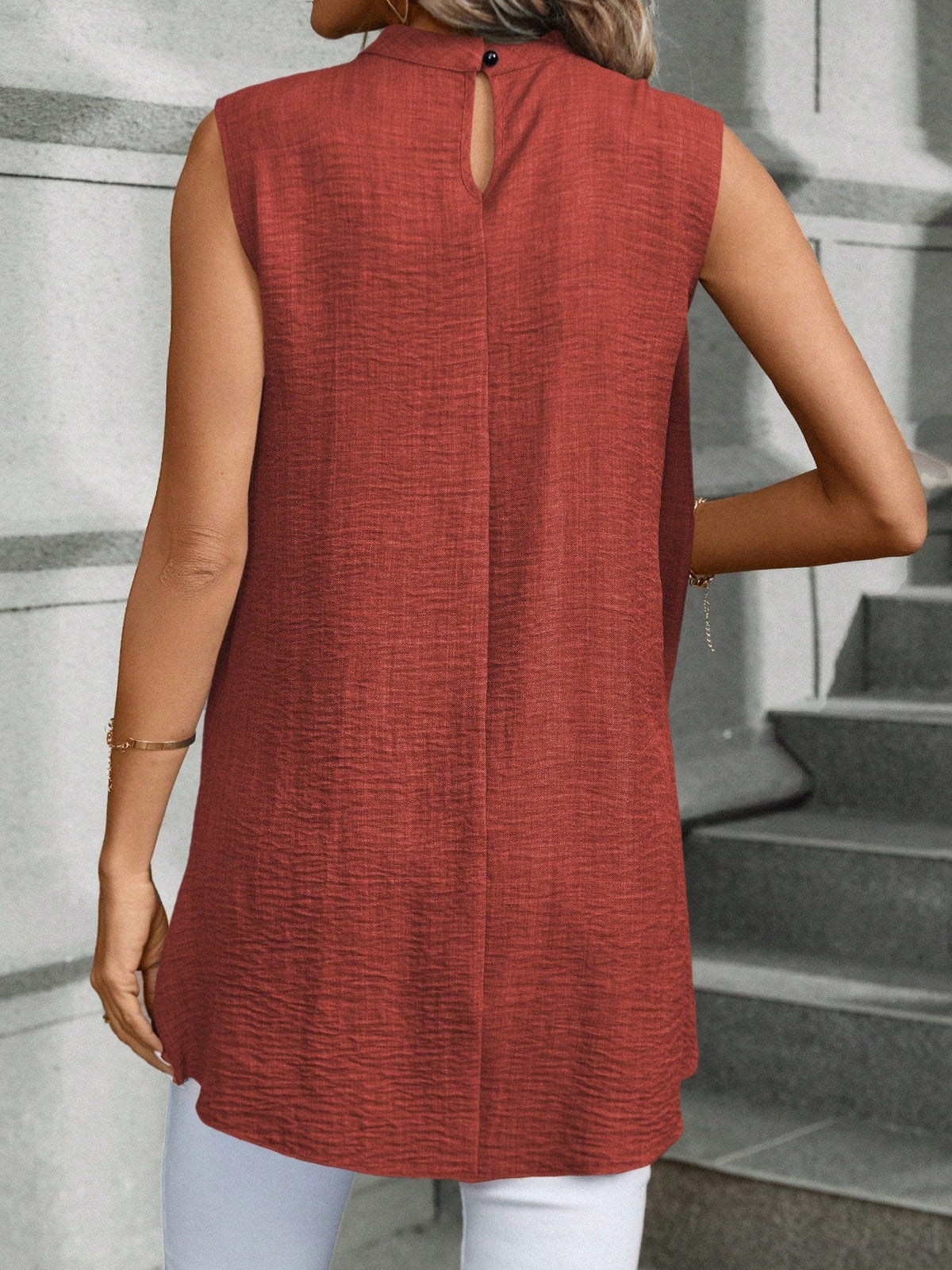 Blusa Da Donna Senza Maniche Con Colletto Alto E Orlo Asimmetrico