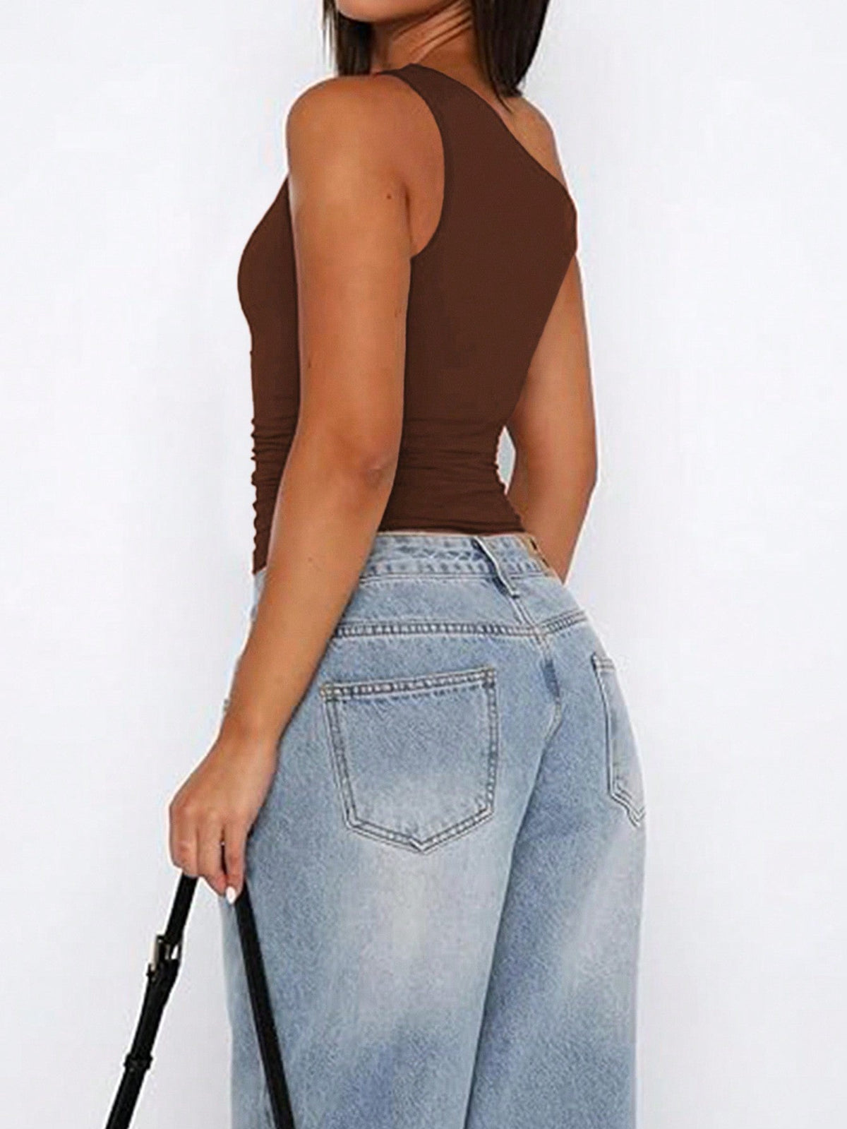 Top Corto Con Scollatura Asimmetrica Per Donne