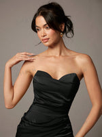 Corsetto raccoglitore asimmetrico in raso senza spalline senape