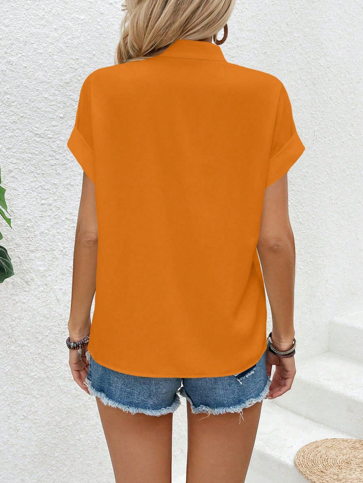 Camicia A Maniche A Pipistrello Con Colletto A Spacchi E Colore Unito