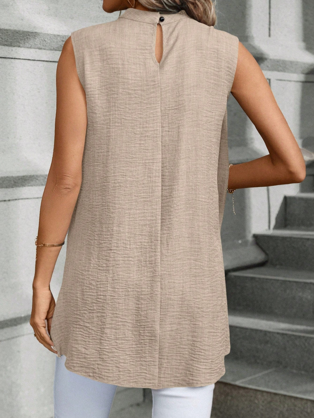 Blusa Da Donna Senza Maniche Con Colletto Alto E Orlo Asimmetrico