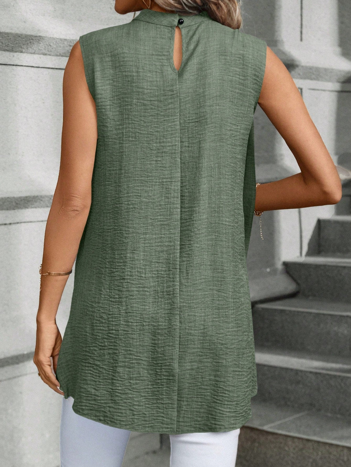 Blusa Da Donna Senza Maniche Con Colletto Alto E Orlo Asimmetrico