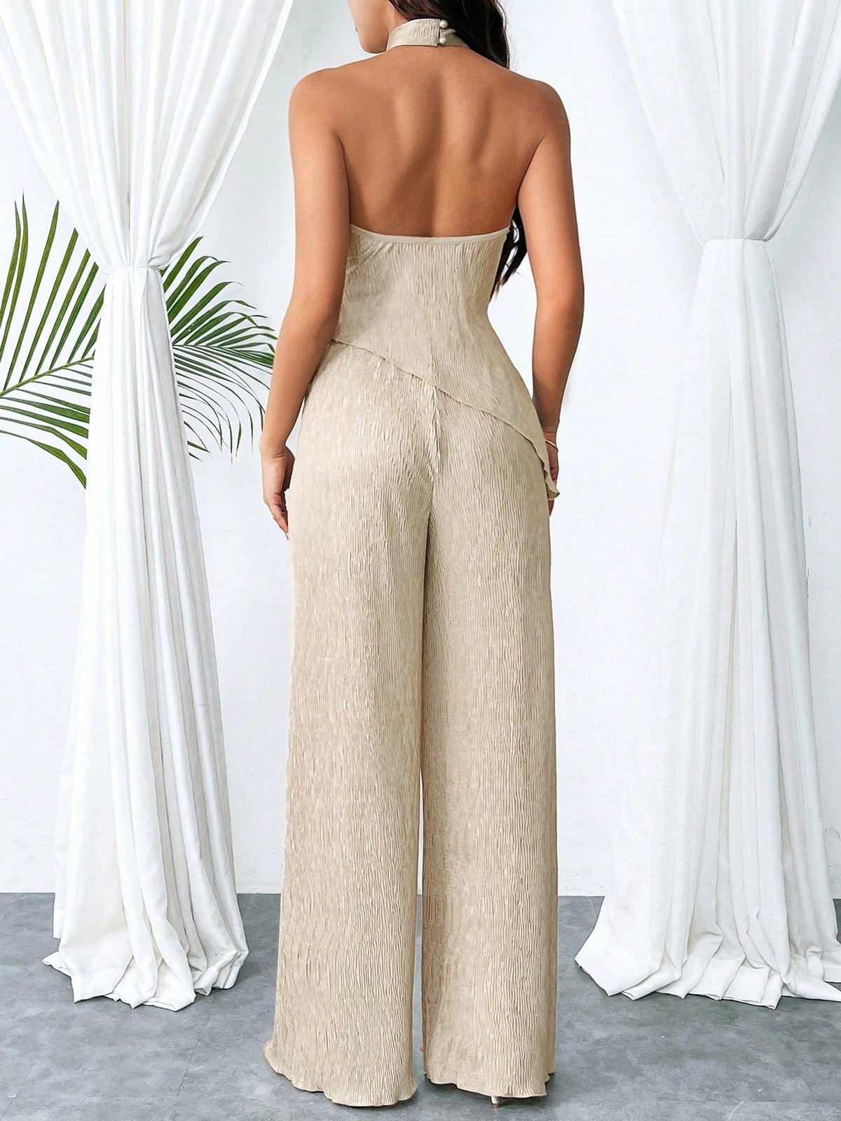 Set di pantaloni a gamba larga e camicetta halter kaki con orlo irregolare plissettato e schiena scoperta