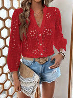 Camicia a maniche a lanterna con maniche a manica colorata e incavo ricamato per vacanze e tempo libero