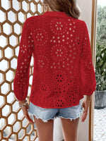 Camicia a maniche a lanterna con maniche a manica colorata e incavo ricamato per vacanze e tempo libero