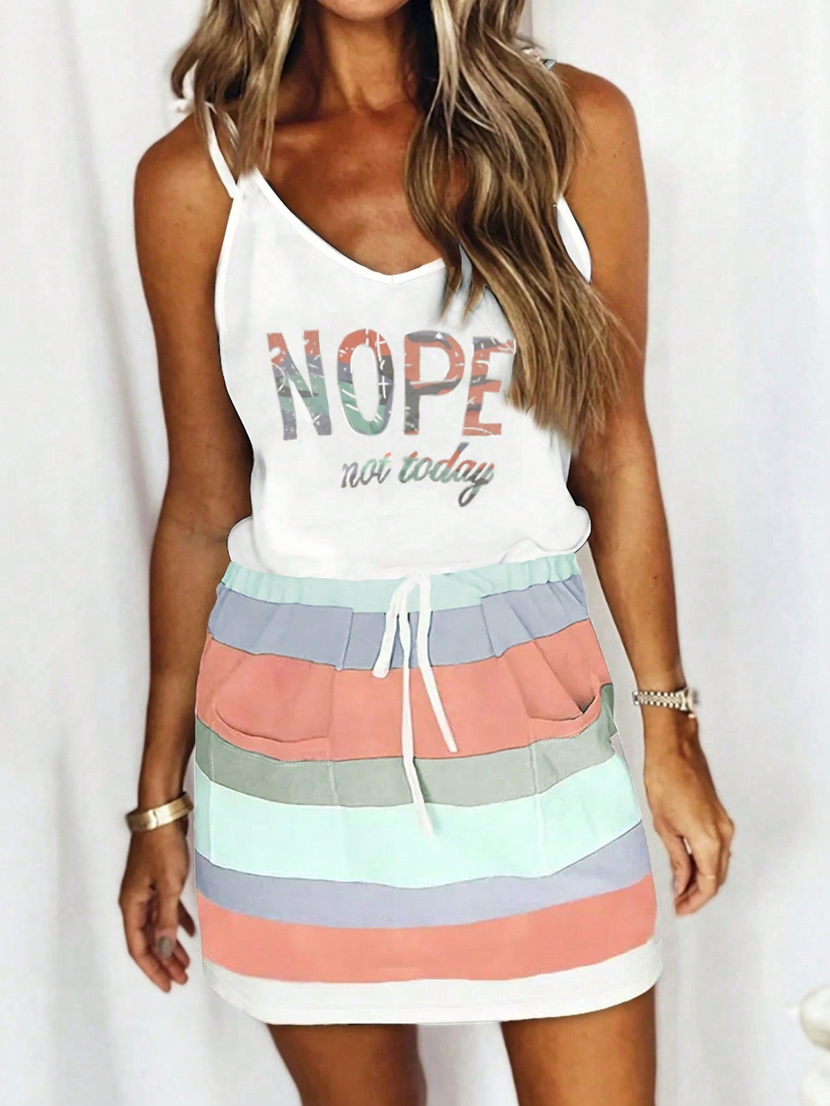 Vestito A Canotta Con Tasca Frontale E Stampa Mimetica E Slogan