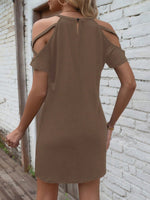 Abito a maglietta con spalle scoperte incrociato