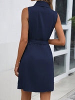 Abito A Portafoglio Con Colletto A Punta E Cintura