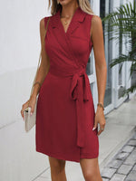 Abito A Portafoglio Con Colletto A Punta E Cintura