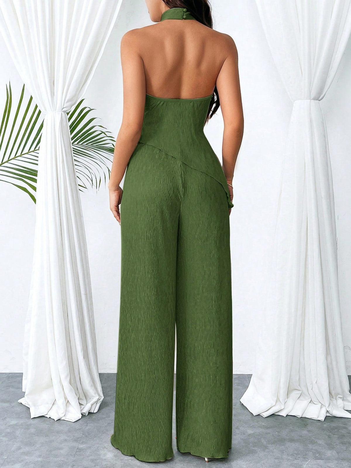 Set di pantaloni a gamba larga e camicetta halter kaki con orlo irregolare plissettato e schiena scoperta