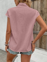 Camicia da donna a manica corta con colletto alla mandarina e bottoni diagonali per l"estate