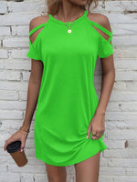 Abito a maglietta con spalle scoperte incrociato