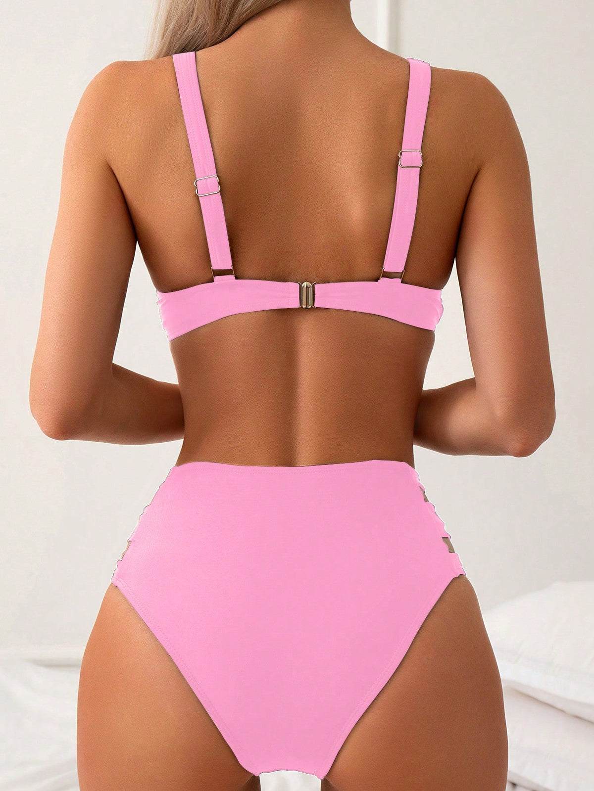 Set Bikini Estivo Da Donna In Tinta Unita Scavato Sulla Spiaggia Per Le Vacanze E Il Nuoto