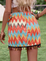 Gonna di stile bohemien con decorazione a nappina