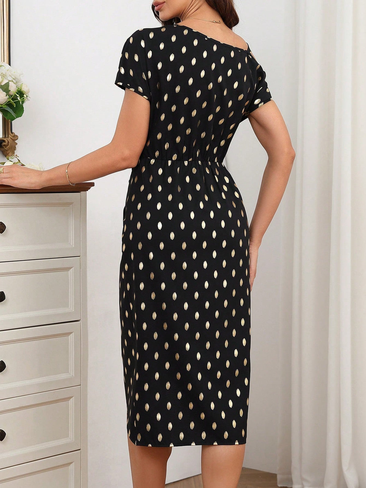 Vestito Donna Con Stampa A Spina Di Pesce, Collo Asimmetrico Con Twist E Avvolgimento