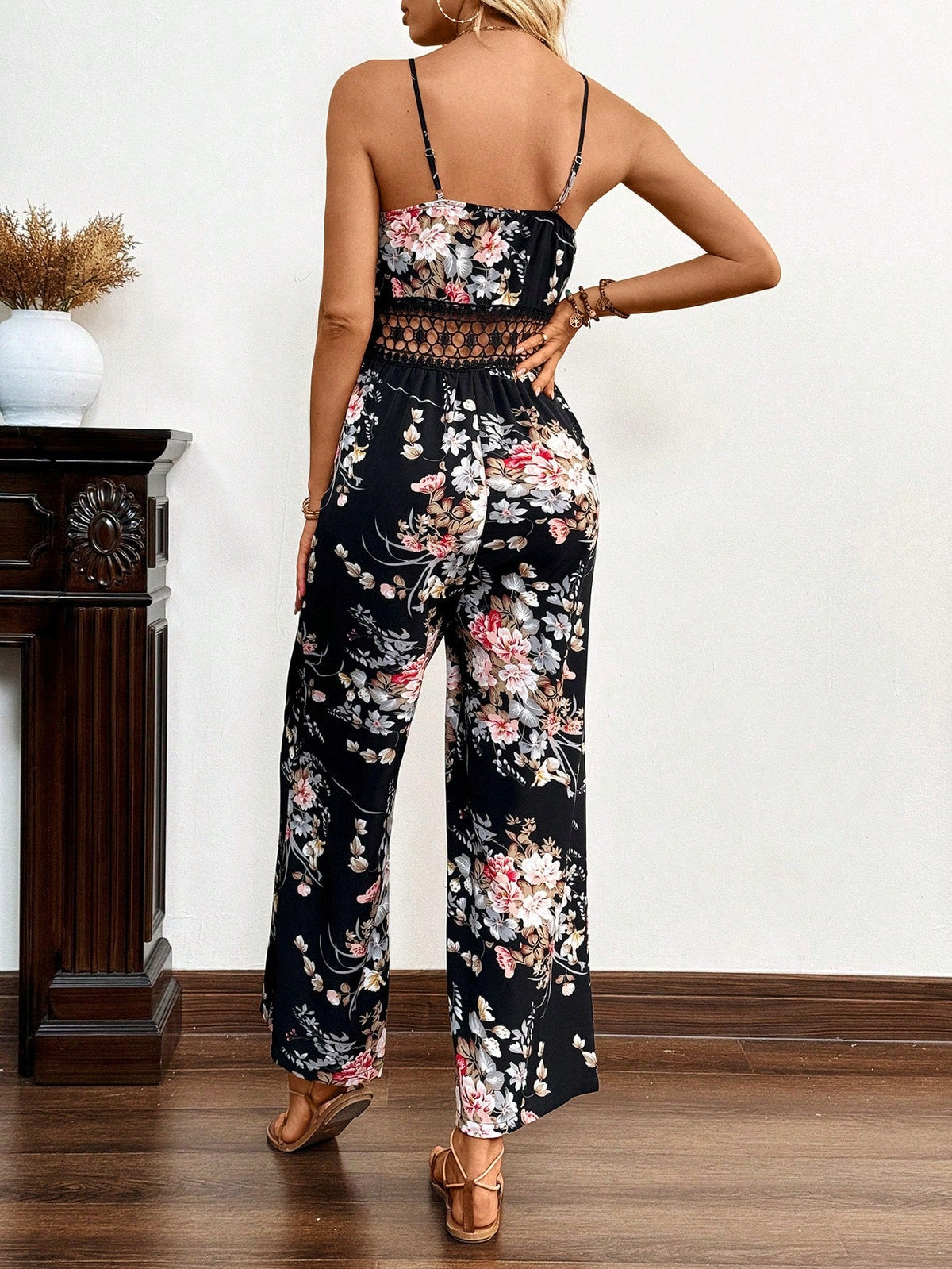 Salopette Da Donna Con Spalline Sottili In Pizzo E Cintura In Vita