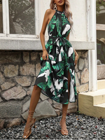 Abito estivo casuale con scollo a Halter e stampa tropicale per le vacanze