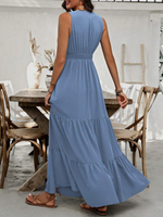 Abito estivo casual con scollo a V, orlo con volant e vita stretta