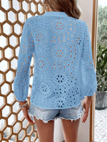 Camicia a maniche a lanterna con maniche a manica colorata e incavo ricamato per vacanze e tempo libero