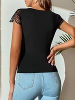 Maglietta pizzo guipure a contrasto collo a cuore