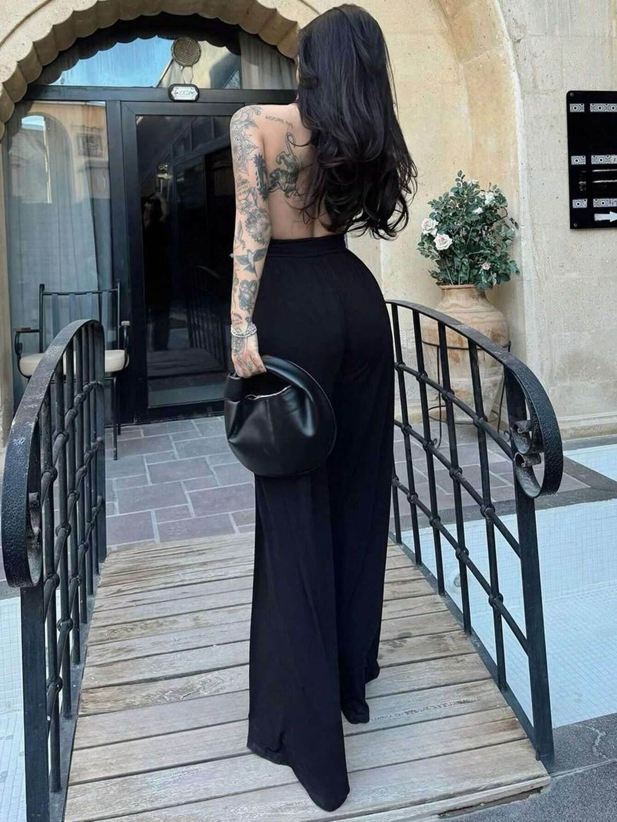 Tuta Intera Da Donna Monocolore Con Schiena Scoperta