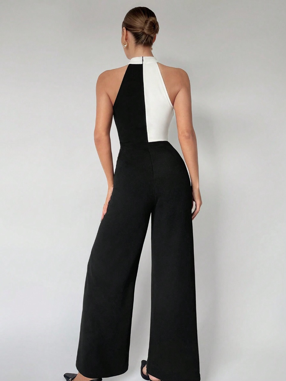 Tuta Jumpsuit Asimmetrica In Stile Halter Con Blocchi Di Colore Da Donna
