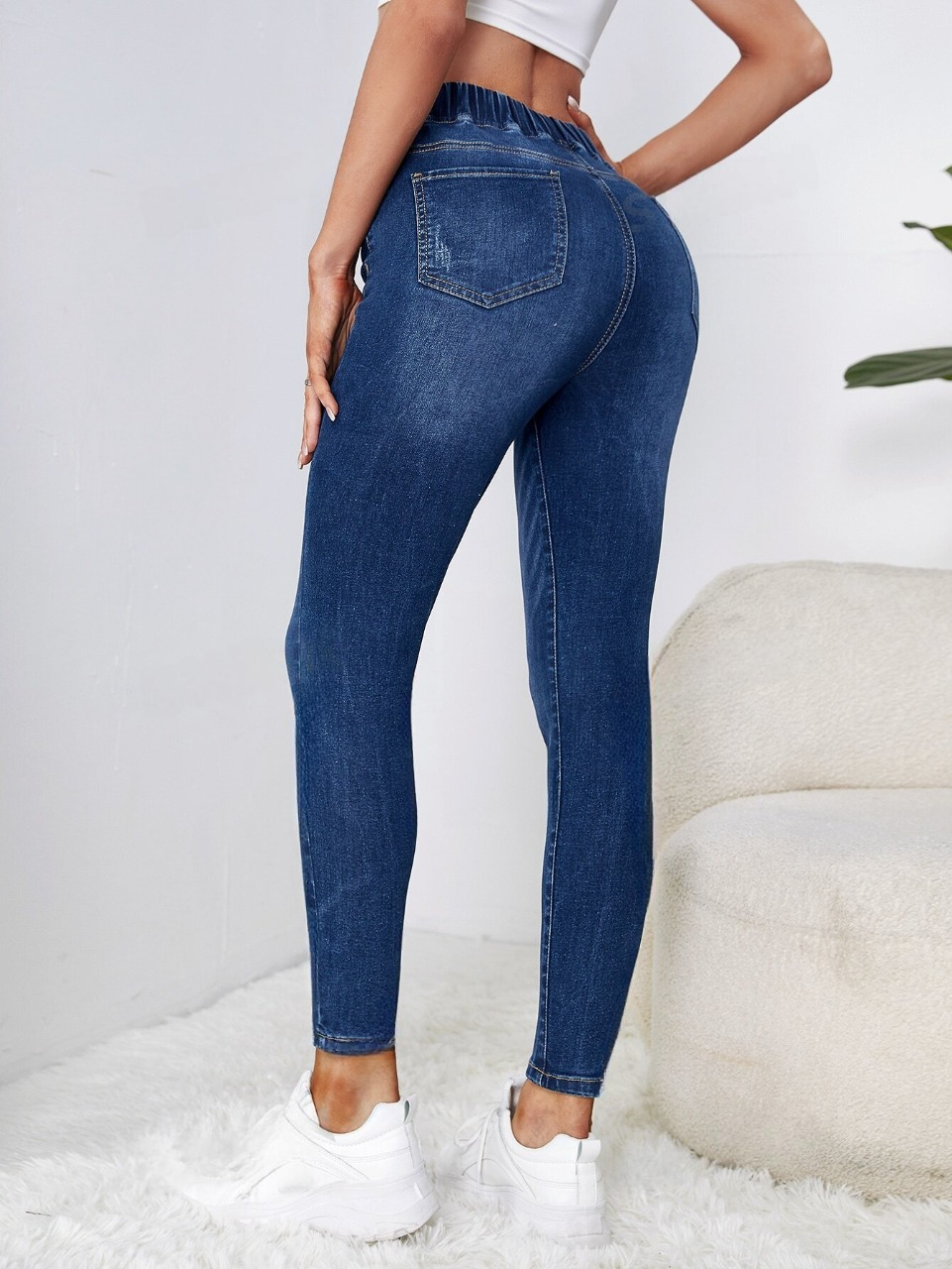 Jeans skinny con vita elastica