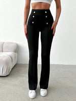 Pantaloni dritti dettaglio bottone