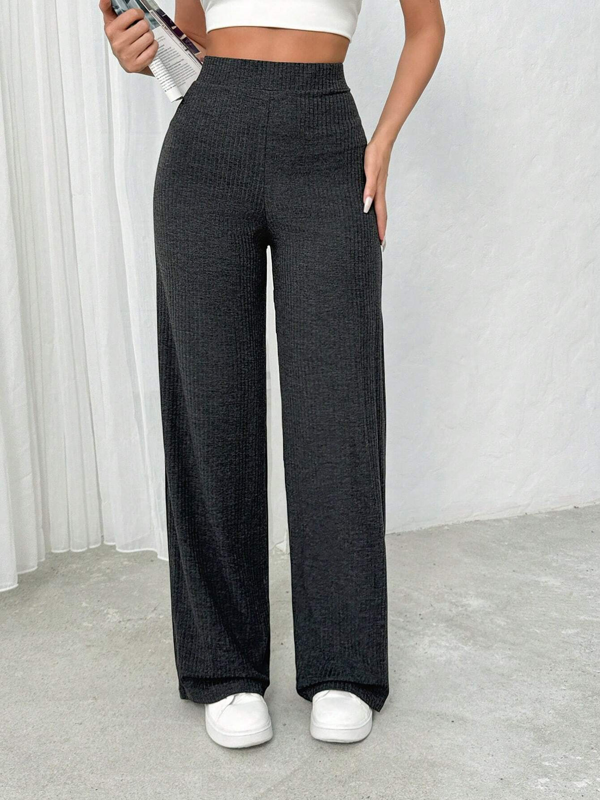 Pantaloni larghi a vita alta comodi grigi per donne