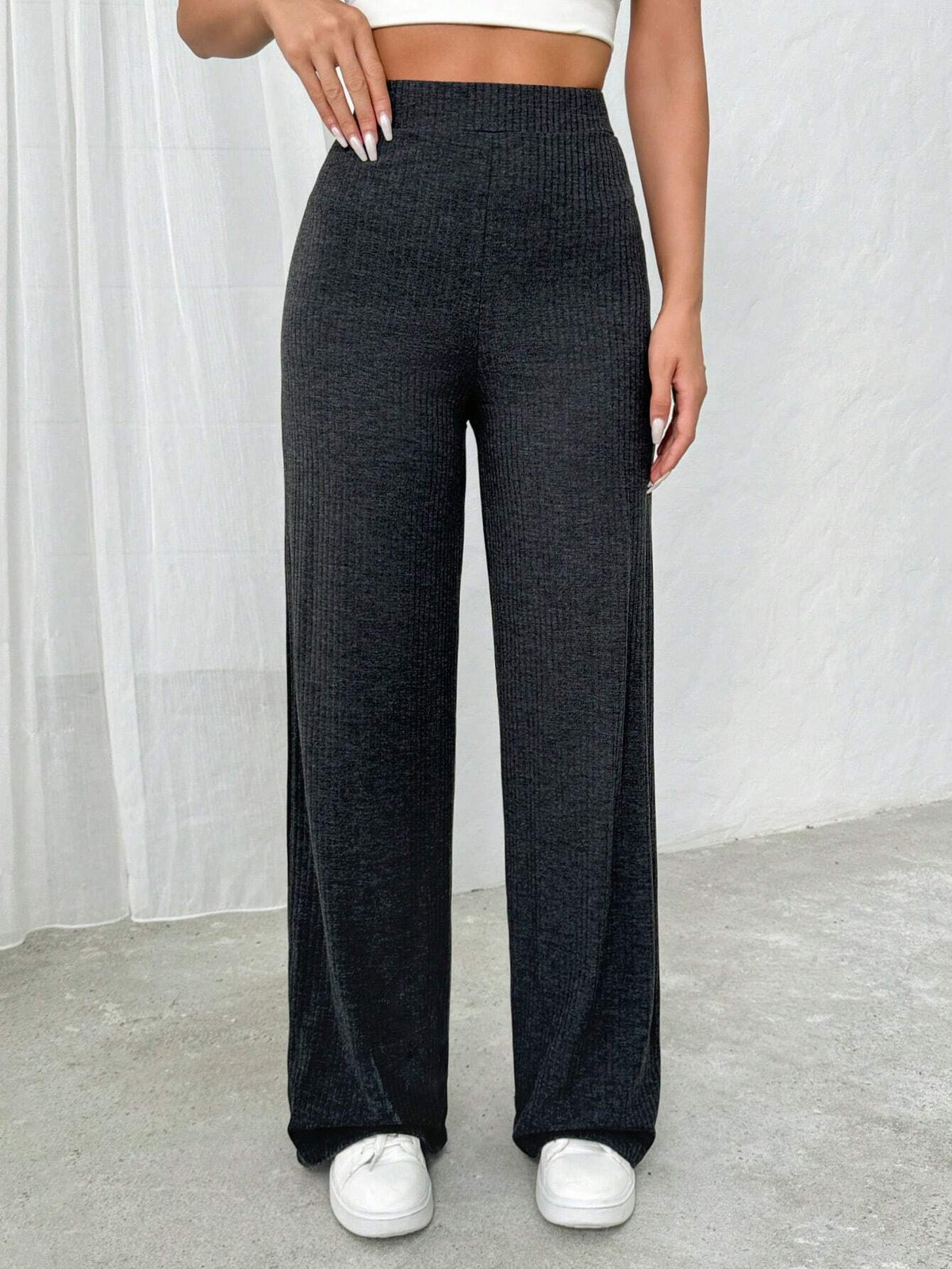 Pantaloni larghi a vita alta comodi grigi per donne