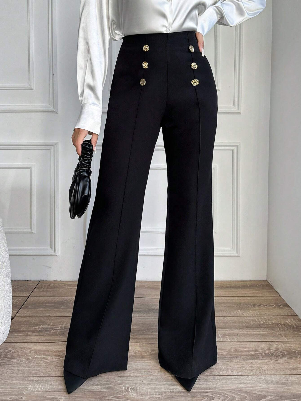 Pantaloni A Zampa Con Doppio Petto E Bottoni Decorativi