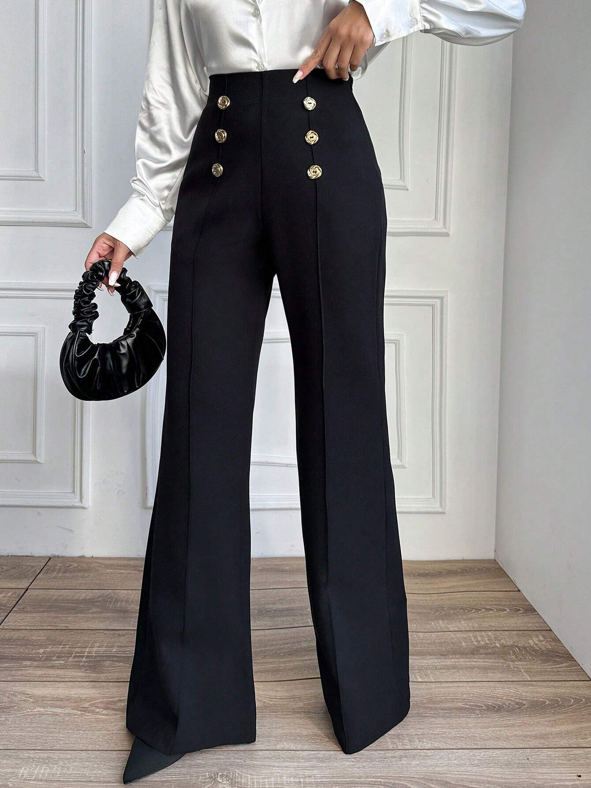 Pantaloni A Zampa Con Doppio Petto E Bottoni Decorativi