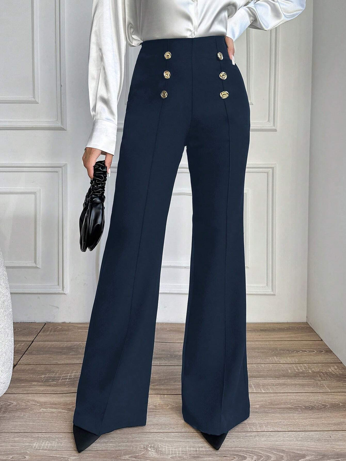 Pantaloni A Zampa Con Doppio Petto E Bottoni Decorativi