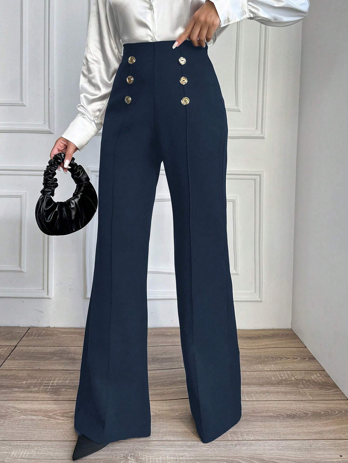 Pantaloni A Zampa Con Doppio Petto E Bottoni Decorativi