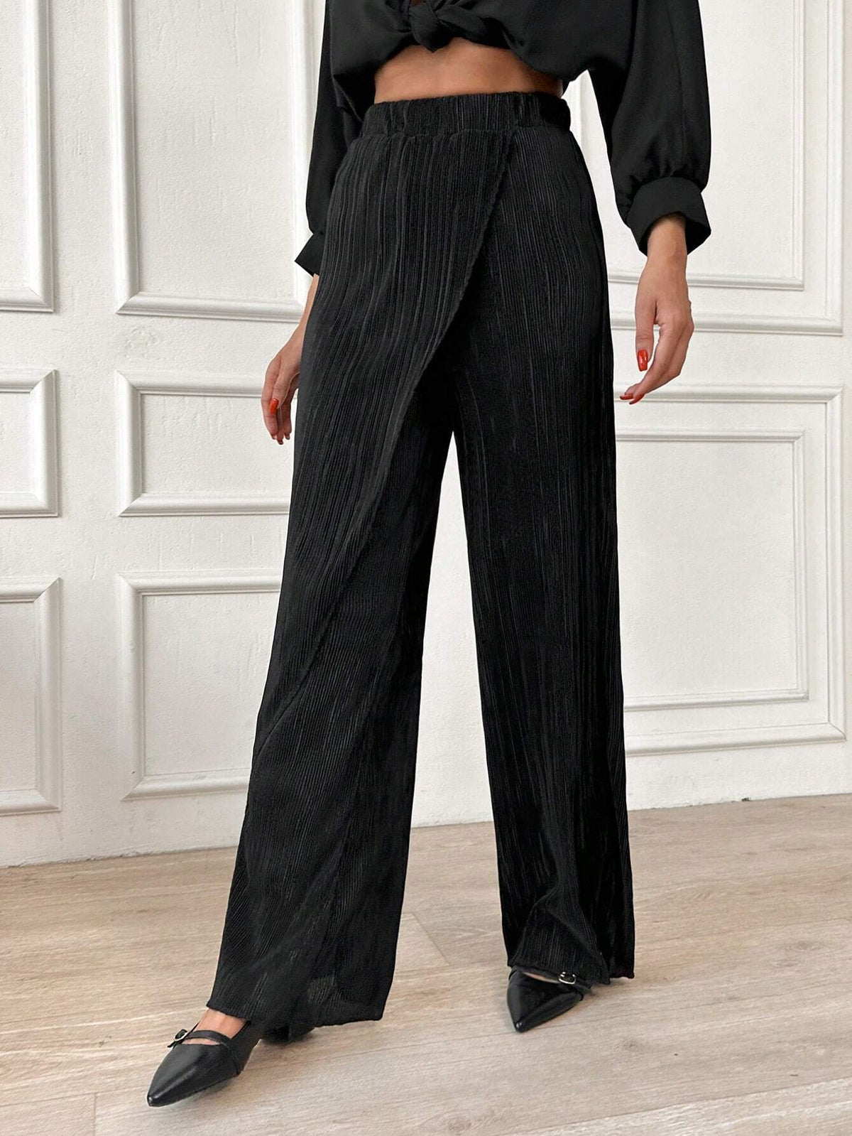 Pantaloni Satin Plissettati Di Qualitˆ Con Dettagli Di Abbottonatura